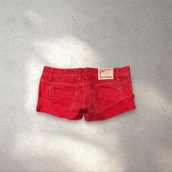 !! SOLD DO NOT BUY !! C7P Chip & Pepper Production Red Low Rise Shorts - Picture 1 of 3